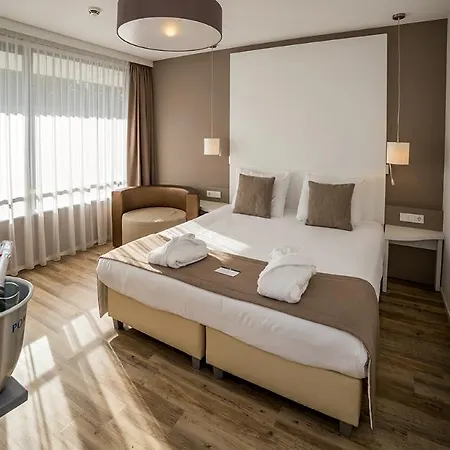 Hotel Fletcher Hotel-restaurant De Wageningsche Berg 4*