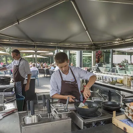 Fletcher Hotel-restaurant De Wageningsche Berg Otel 4*