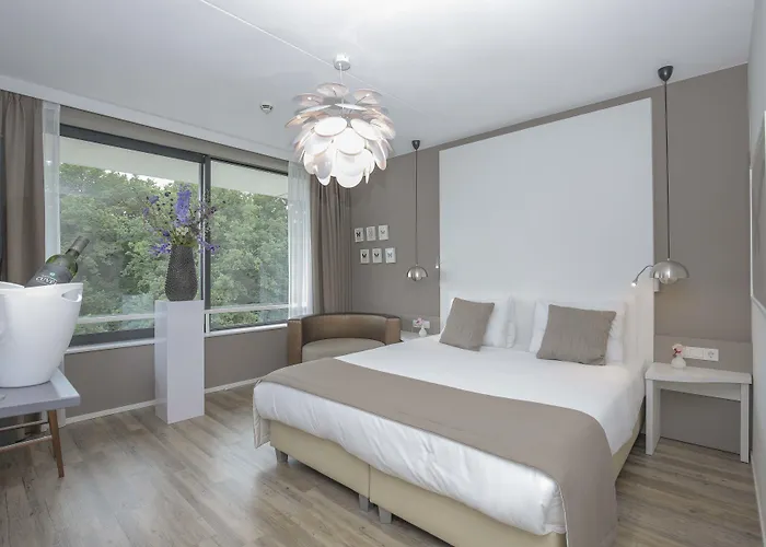 Fletcher Hotel-restaurant De Wageningsche Berg 4* Вагенинген