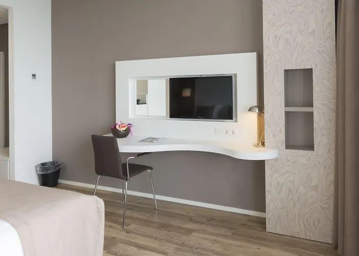 Отель Fletcher Hotel-restaurant De Wageningsche Berg Вагенинген