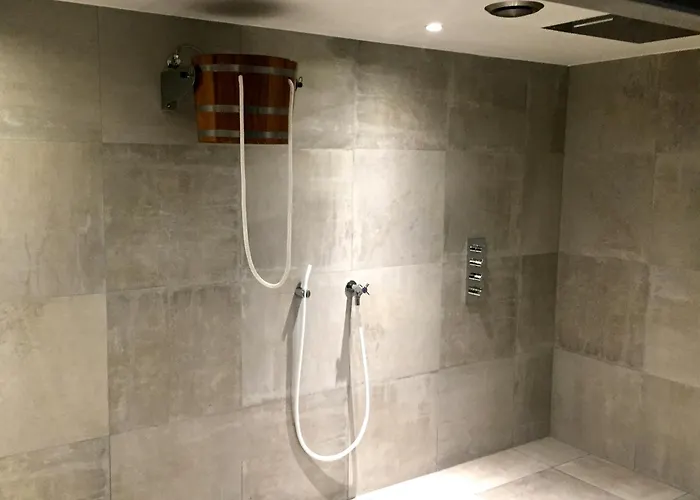 Hotel Fletcher Hotel-restaurant De Wageningsche Berg 4*