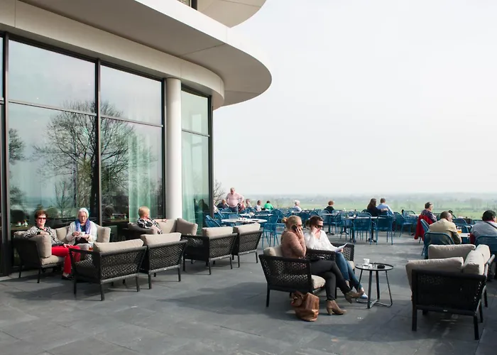 Fletcher Hotel-restaurant De Wageningsche Berg Отель Вагенинген