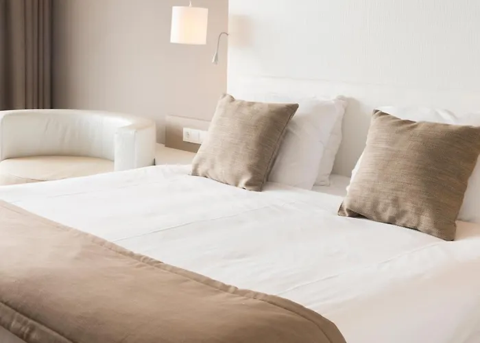 Отель Fletcher Hotel-restaurant De Wageningsche Berg