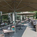 Fletcher Hotel-restaurant De Wageningsche Berg מלון