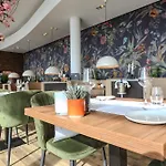 Fletcher Hotel-restaurant De Wageningsche Berg מלון וחנינגן