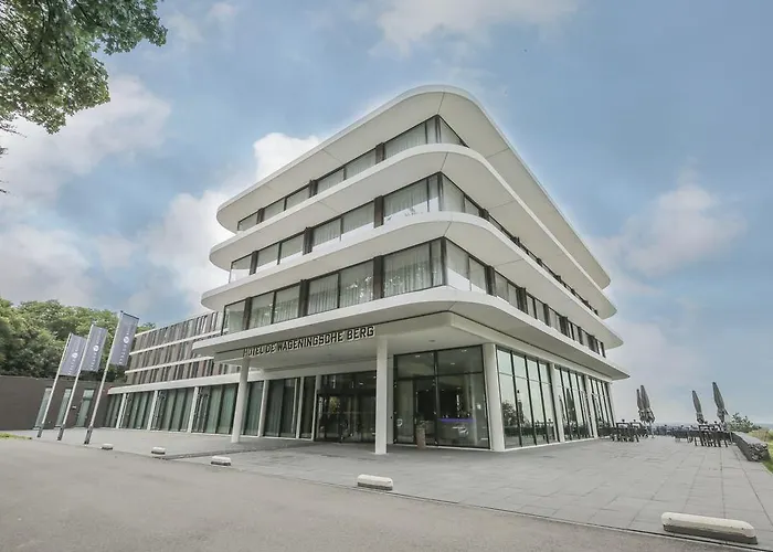 Hotel Fletcher Hotel-restaurant De Wageningsche Berg 4*